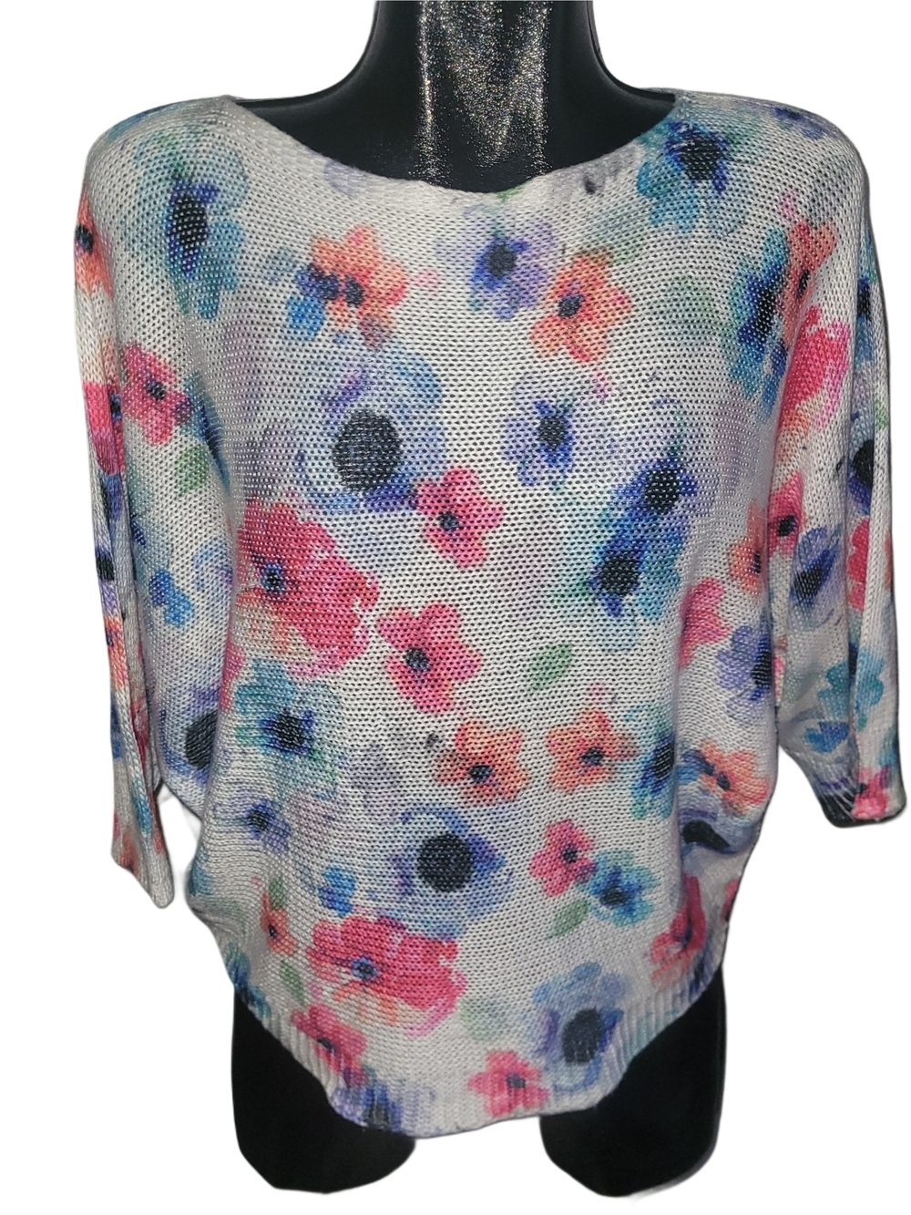 White Knit Short Dolman Sleeve Sweater In Pink and Blue Floral Size M